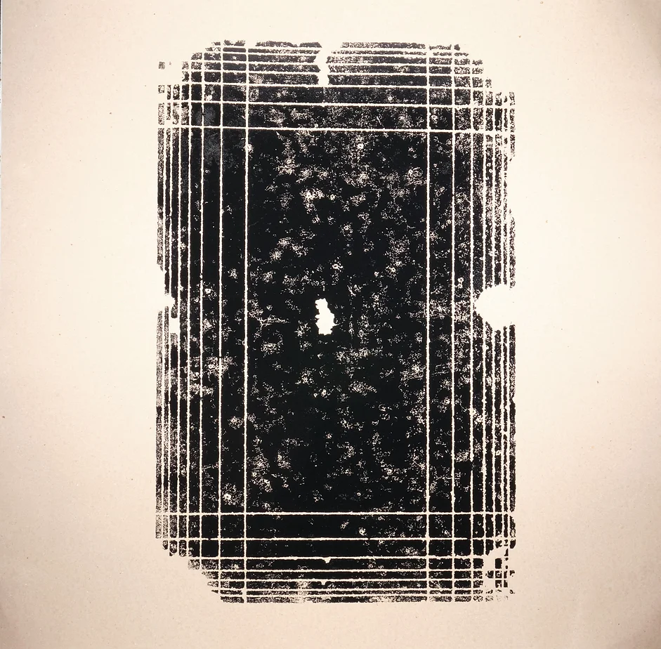 Penumbra 2020-#01 A Penumbra golpeada de luz, Tinta de offset sobre papel reciclado castanho, 105x105cm, 2020-Rui-Horta-Pereira